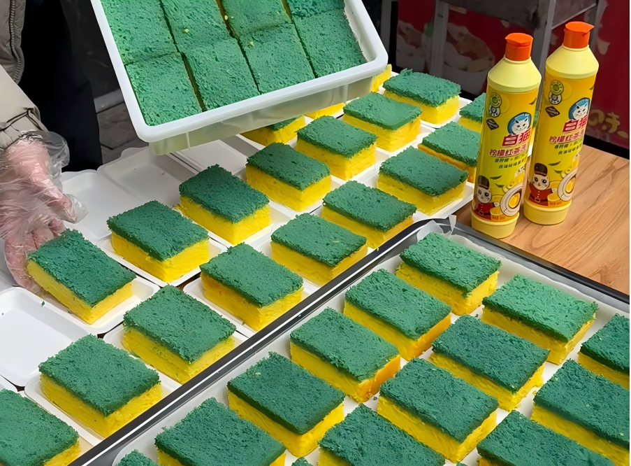 桃李“百洁布”蛋糕上线！网友：“还是太抽象了！”