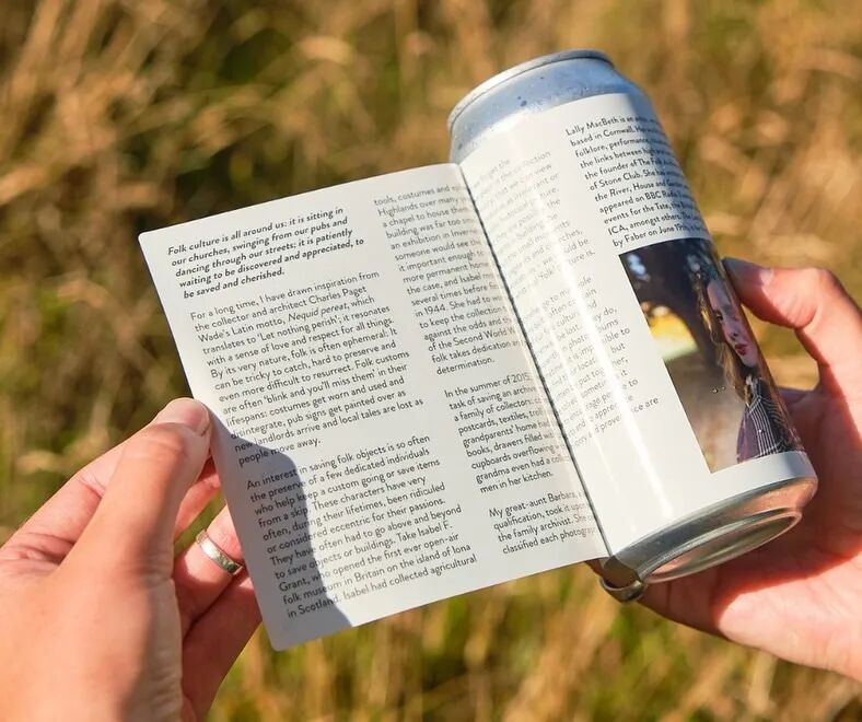 好抽象，把小说印在啤酒罐上，这对吗？